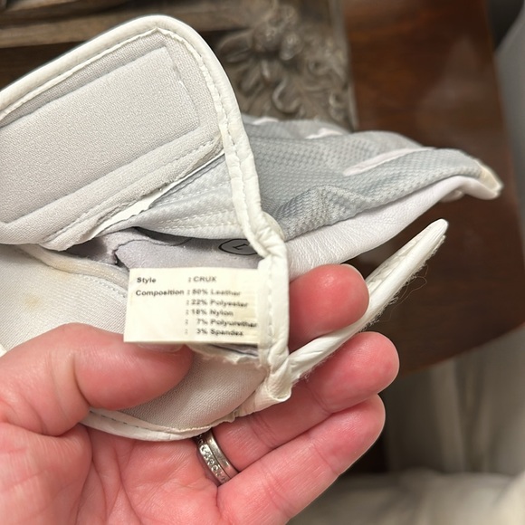 Baseball Batting gloves. Marucci Adult Large. New without tags. Excellent - Picture 4 of 5